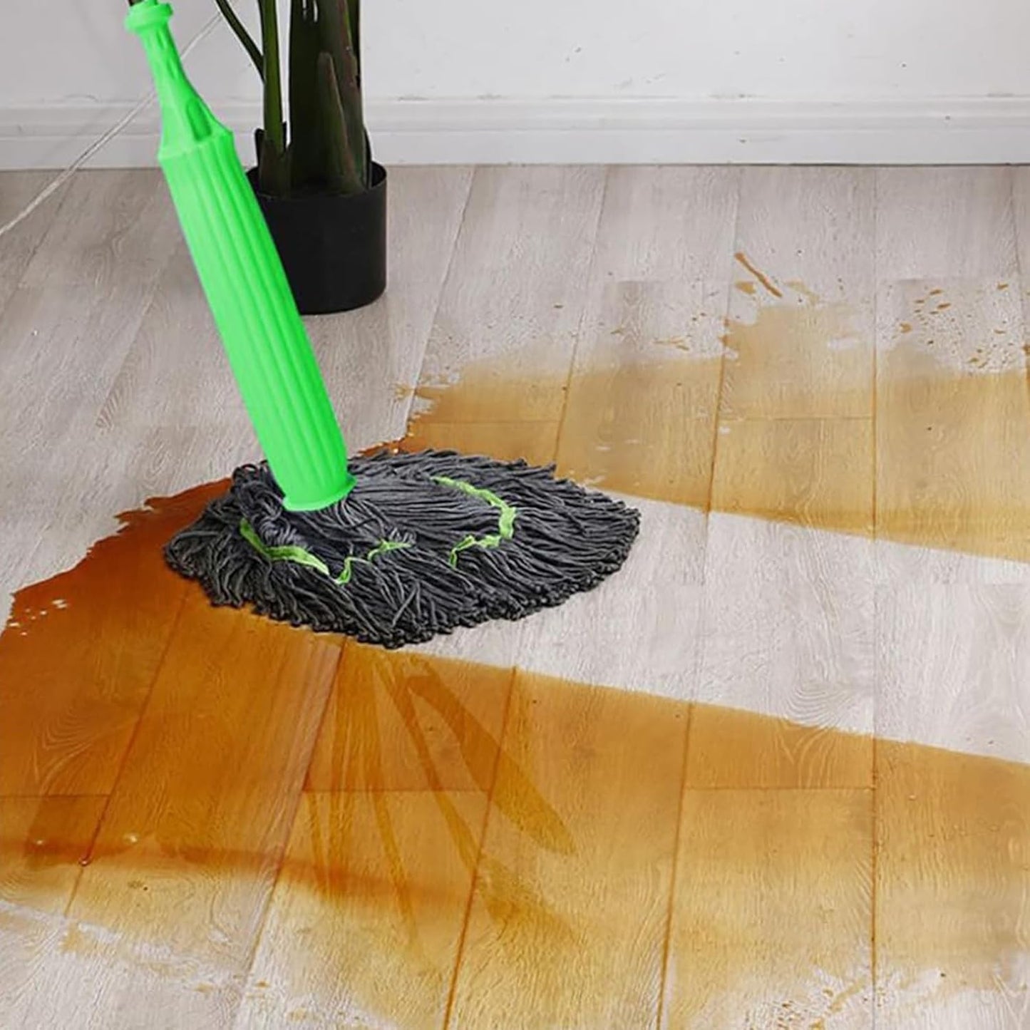 PREMIUM MICROFIBER FLOOR CLEANING MOP – DURABLE & EASY TO USE